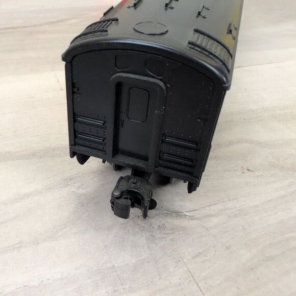 Lionel 6-151043 Reading Company Passenger Car W/ Box - Picture 3 of 13